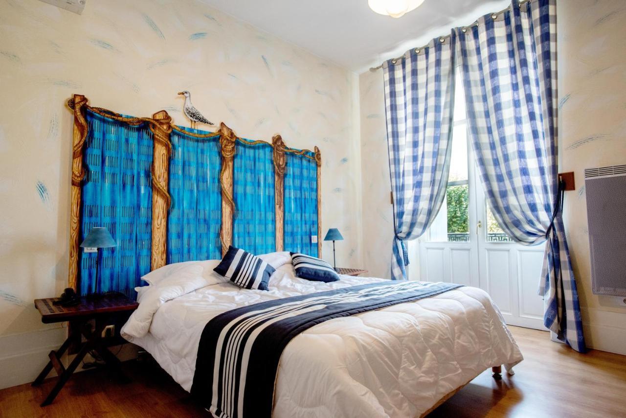 Logis Hotel De La Tour Libourne Kültér fotó