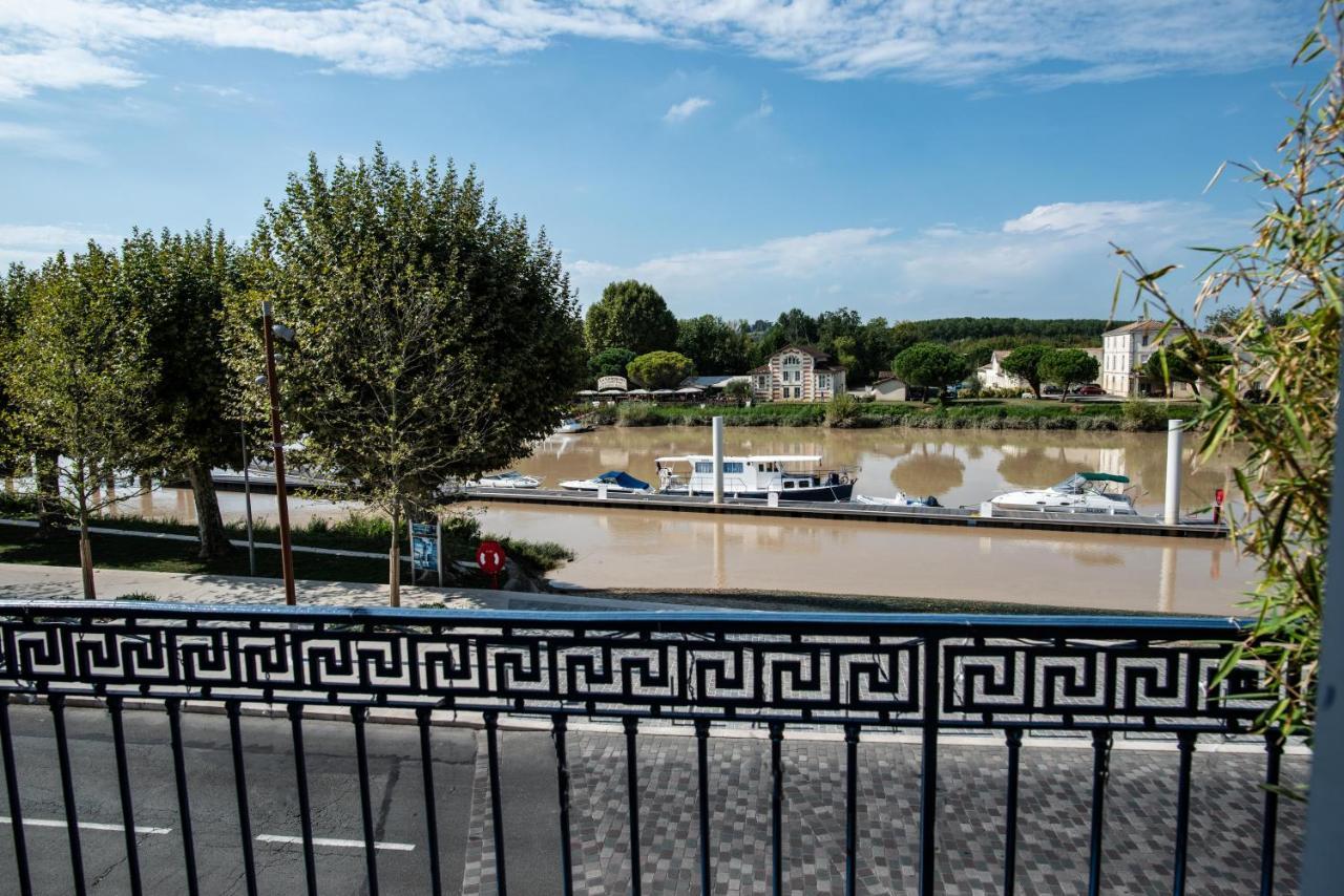 Logis Hotel De La Tour Libourne Kültér fotó