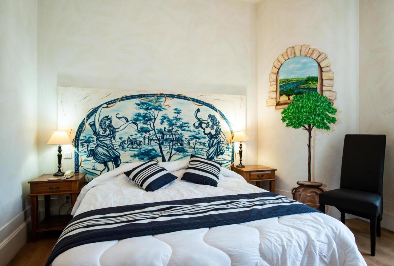Logis Hotel De La Tour Libourne Kültér fotó