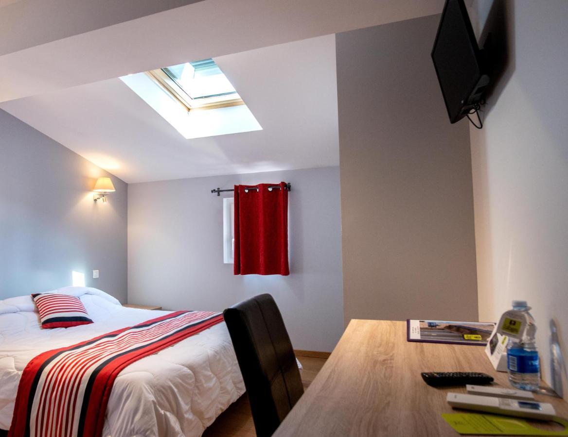 Logis Hotel De La Tour Libourne Kültér fotó