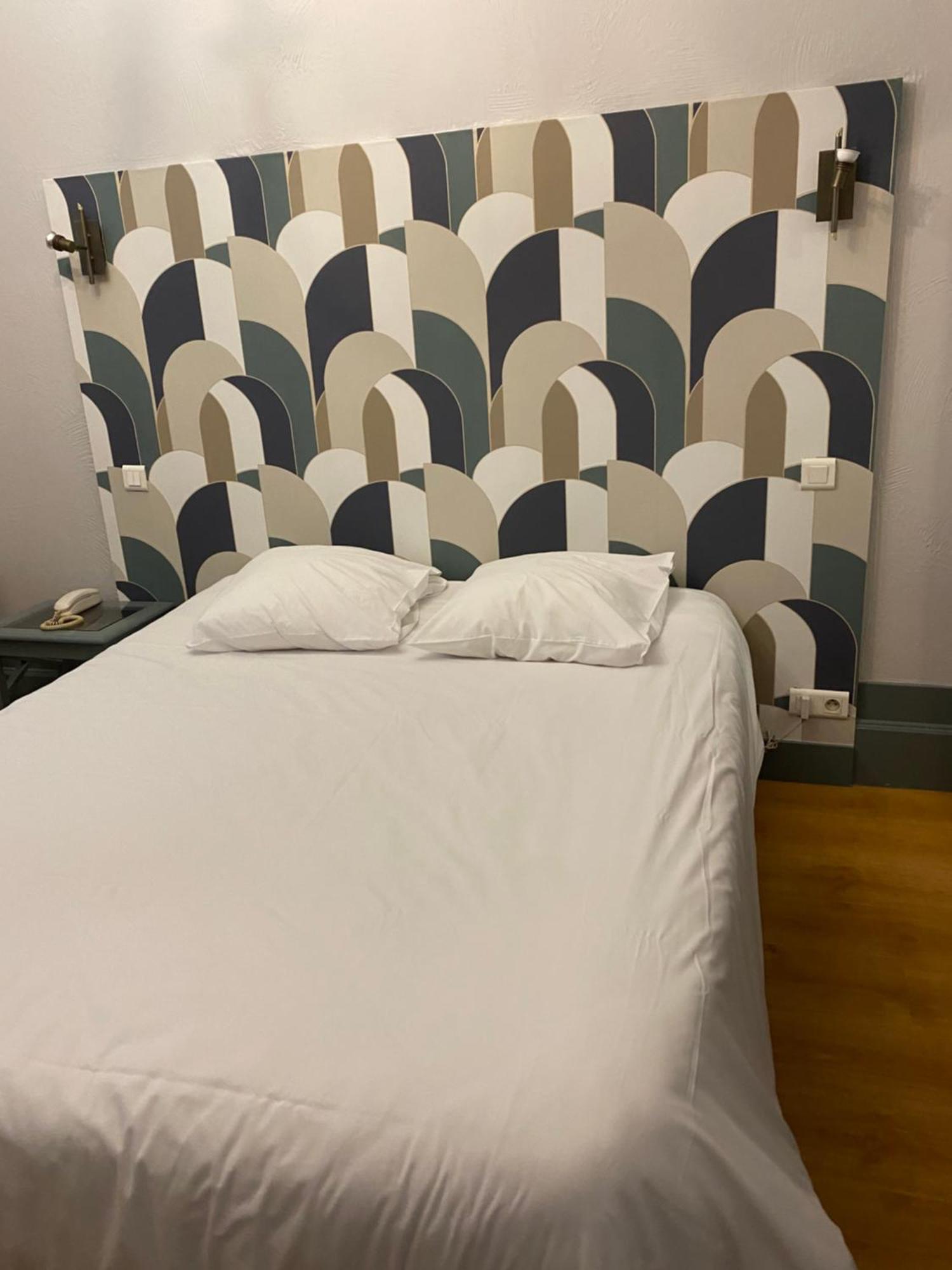 Logis Hotel De La Tour Libourne Kültér fotó